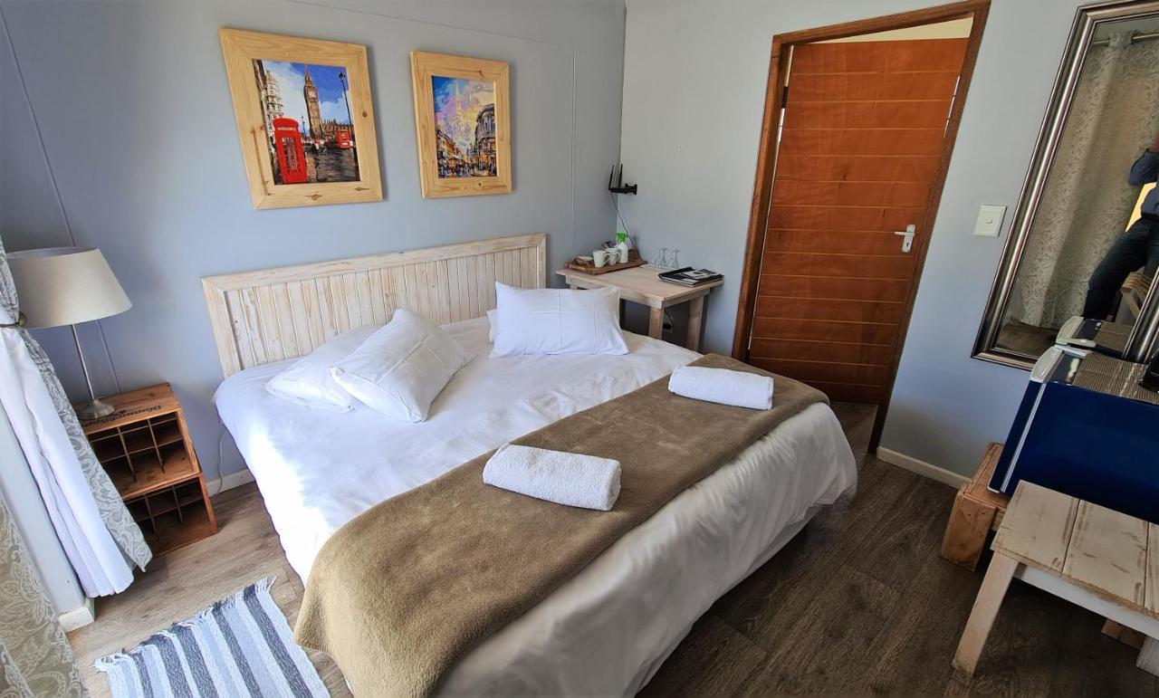 וואלביס ביי Tiende Laan Bed & Breakfast And Self-Catering מראה חיצוני תמונה