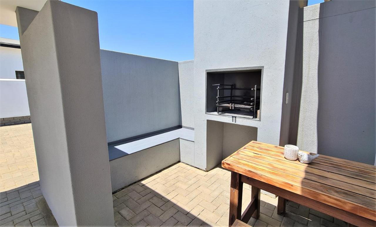 וואלביס ביי Tiende Laan Bed & Breakfast And Self-Catering מראה חיצוני תמונה