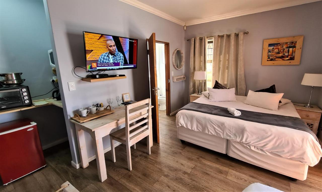 וואלביס ביי Tiende Laan Bed & Breakfast And Self-Catering מראה חיצוני תמונה
