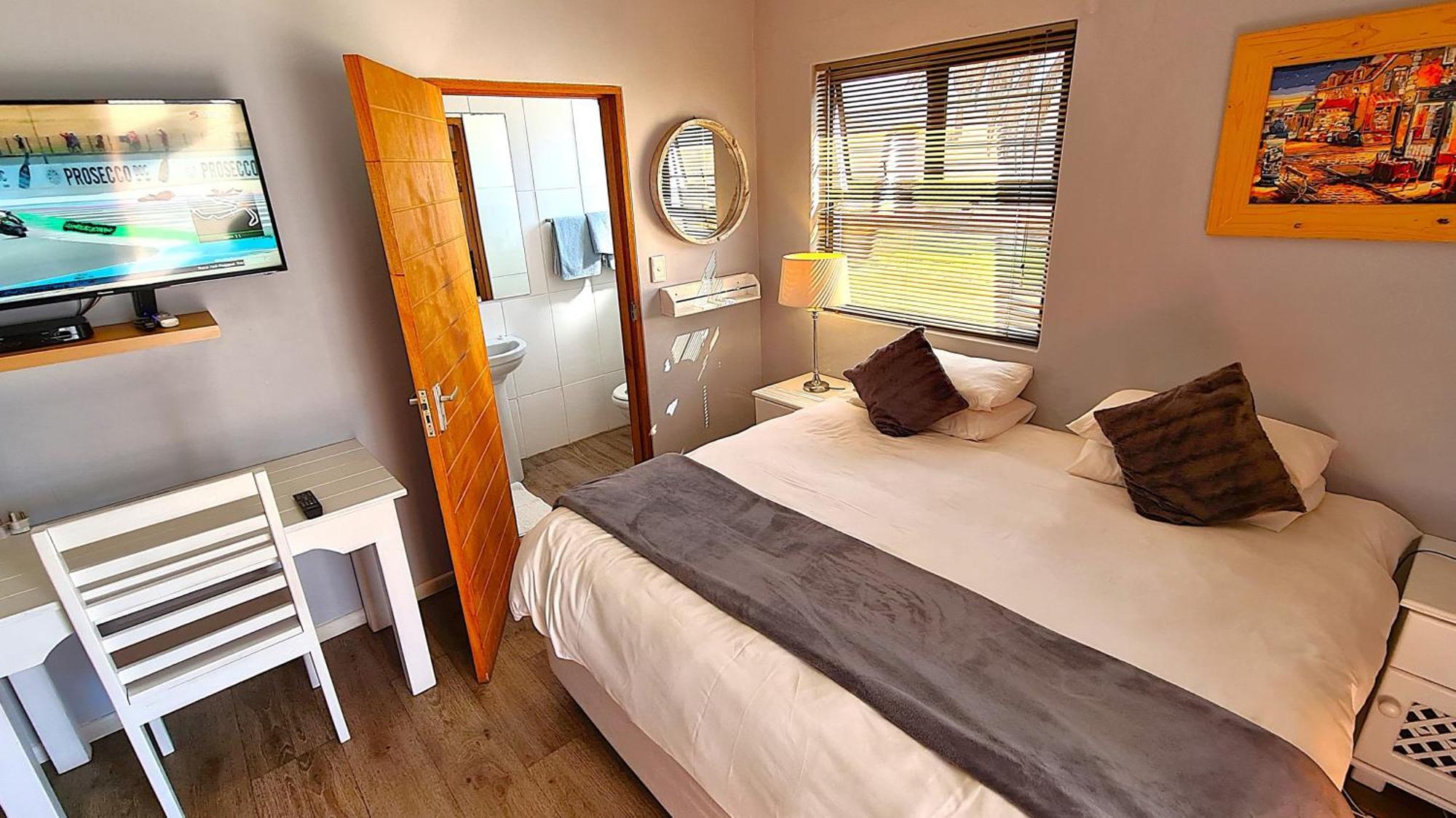 וואלביס ביי Tiende Laan Bed & Breakfast And Self-Catering מראה חיצוני תמונה