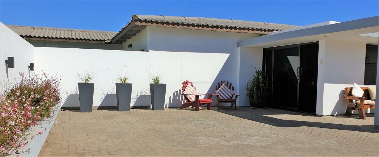 וואלביס ביי Tiende Laan Bed & Breakfast And Self-Catering מראה חיצוני תמונה