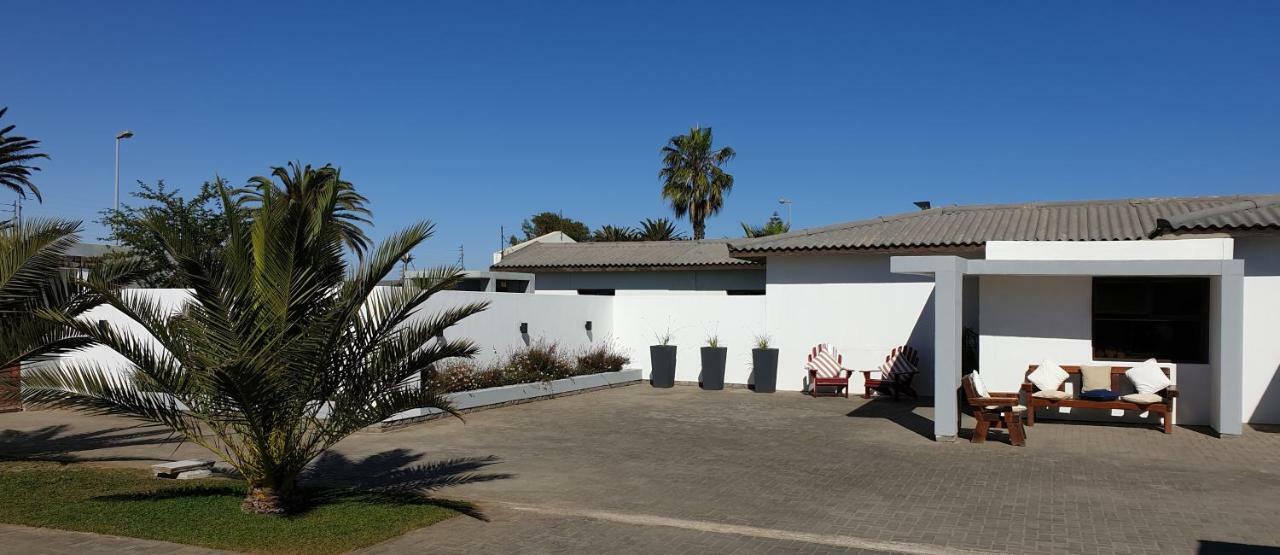 וואלביס ביי Tiende Laan Bed & Breakfast And Self-Catering מראה חיצוני תמונה