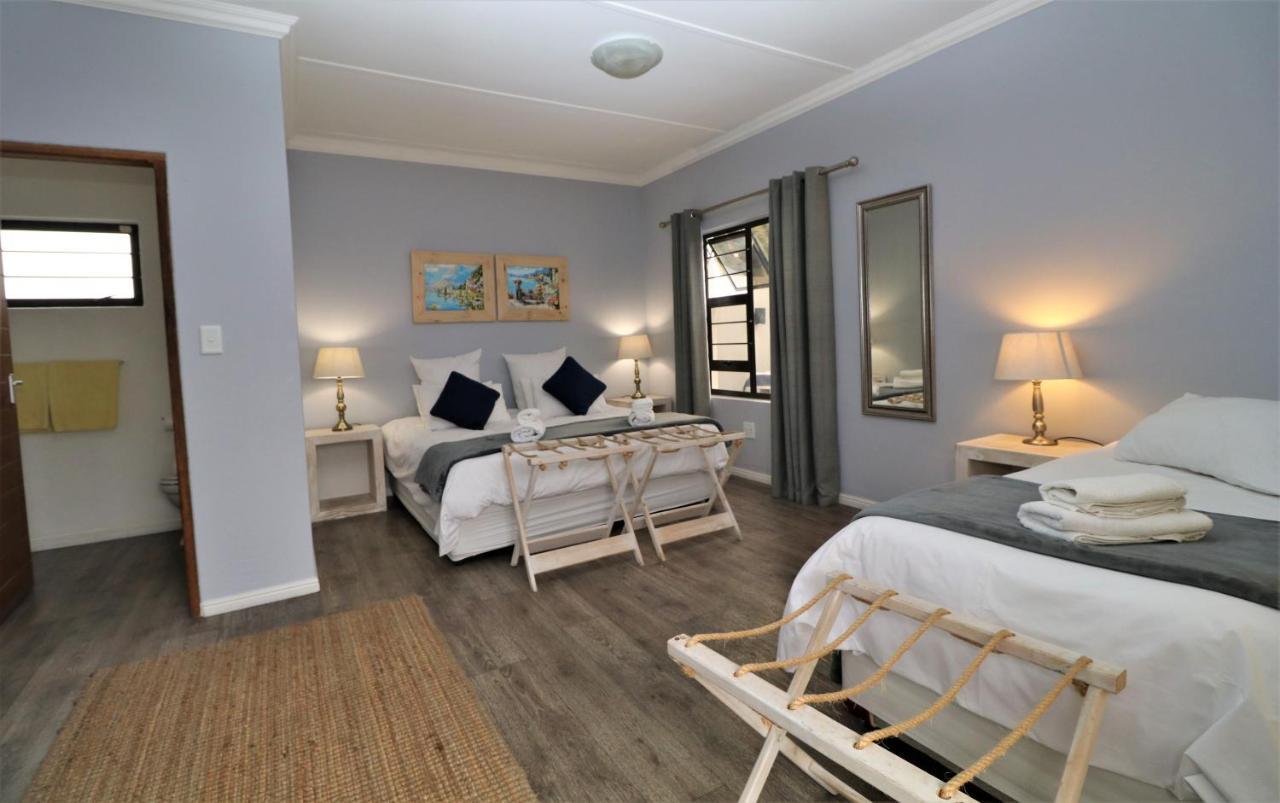 וואלביס ביי Tiende Laan Bed & Breakfast And Self-Catering מראה חיצוני תמונה