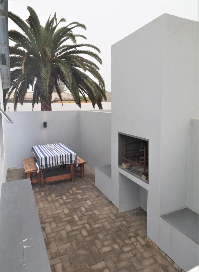 וואלביס ביי Tiende Laan Bed & Breakfast And Self-Catering מראה חיצוני תמונה